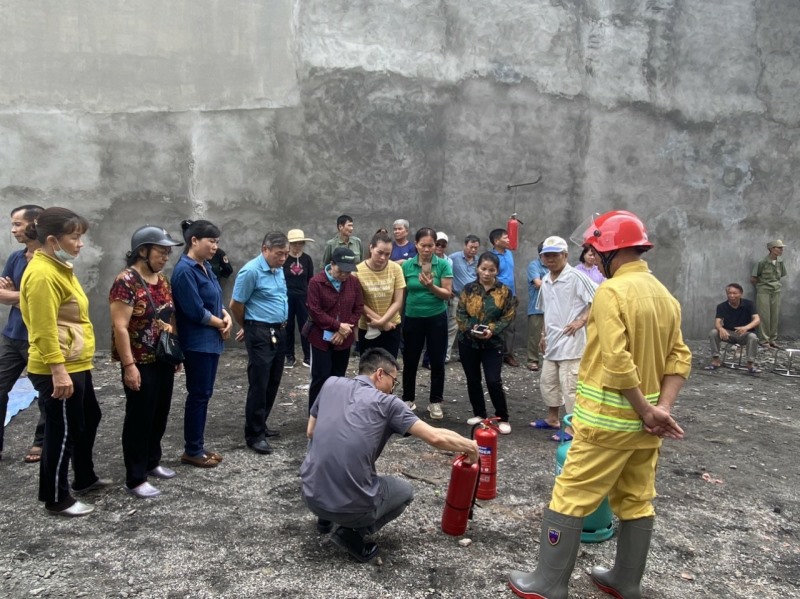Khu phố 1 phường Hà Tu: Tổ chức tập huấn phòng cháy chữa cháy