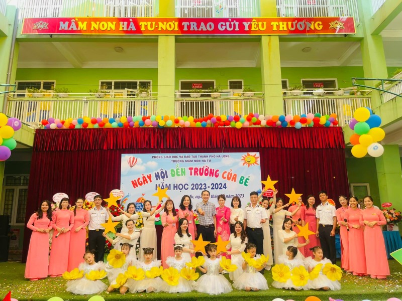 Học sinh các trường trên địa bàn phường Hà Tu nô nức đến trường khai giảng năm học mới 2023 -2024