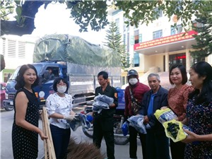Hội Liên hiệp Phụ nữ thành phố: Phát trên 4.300 dụng cụ lao động hỗ trợ công tác vệ sinh môi trường