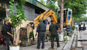 Phường Hà Tu: Ngày thứ 3 ra quân lập lại trật tự đô thị và vệ sinh môi trường trên địa bàn phường
