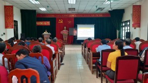 Phường Hà Tu phối hợp bưu điện thành phố Hạ Long tuyên truyền đối tượng tham gia BHXH, BHYT