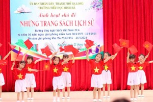Trường Tiểu học Minh Hà tổ chức buổi sinh hoạt dưới cờ với chủ đề "Những trang sách lịch sử"
